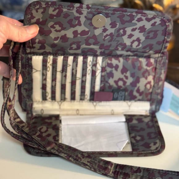 NWT LUG KICK FLIP CONVERTIBLE BERRY CAMOUFLAGE BAG! - Picture 3 of 8